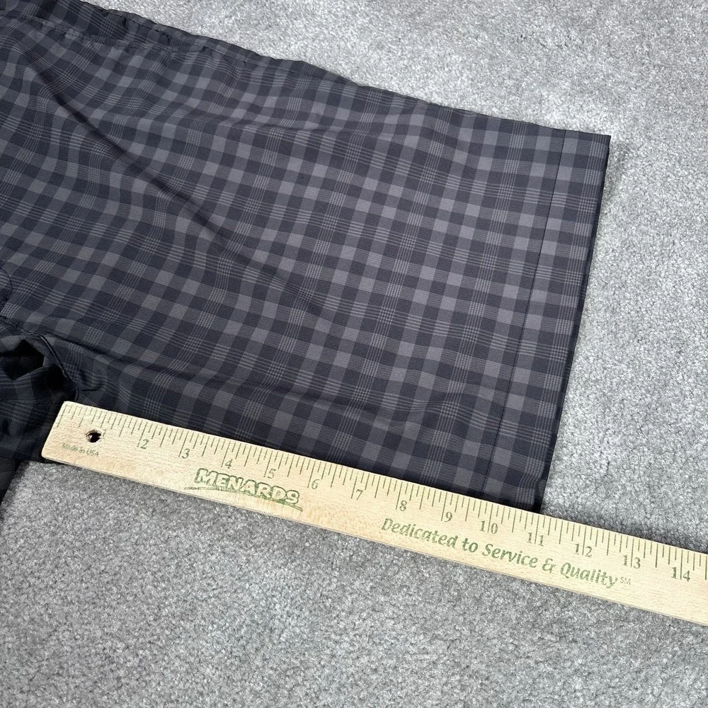 Nike‎ Golf Shorts Mens 34 Black Gray Plaid Dri Fit Performace Stretch Chino Logo